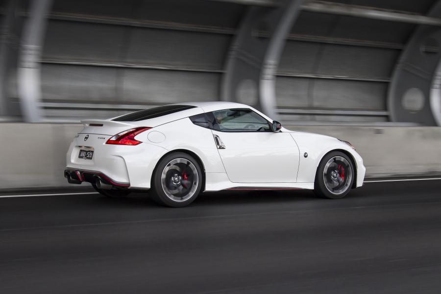  Nissan 370Z Nismo (Z34) 2017 года  (AU) (фото 25 из 37)
